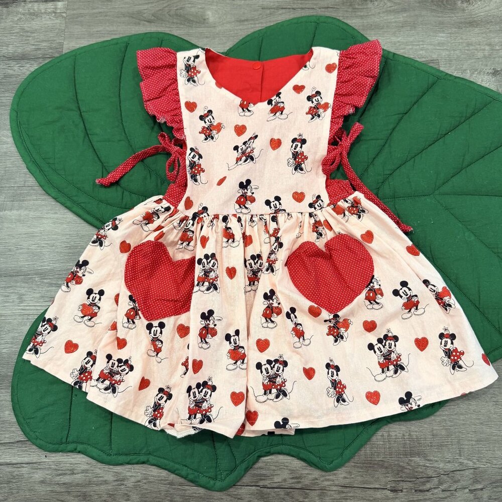 Handmade Minnie & Mickey Mouse Girls 3T 4T  Apron Dress Heart Pockets Valentine